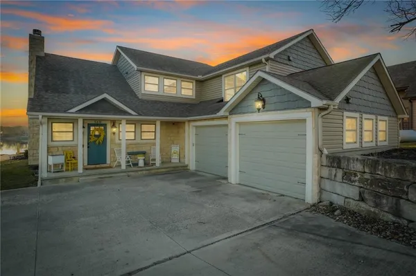 $1,799,000 | 560 Lake Viking Terrace, Gallatin, MO 64640