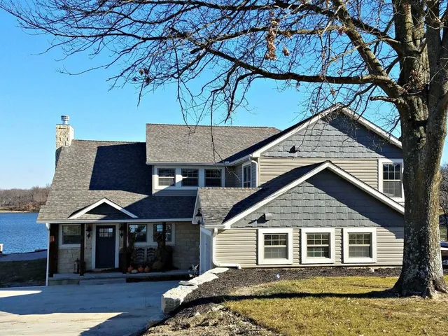 $1,799,000 | 560 Lake Viking Terrace, Gallatin, MO 64640