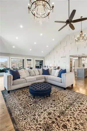 $1,799,000 | 560 Lake Viking Terrace, Gallatin, MO 64640
