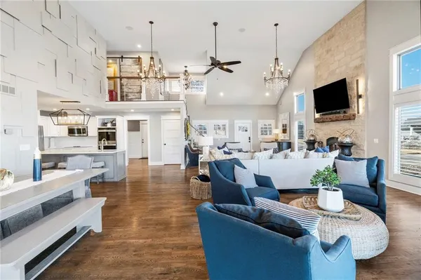 $1,799,000 | 560 Lake Viking Terrace, Gallatin, MO 64640