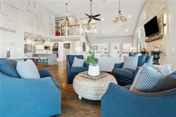 $1,799,000 | 560 Lake Viking Terrace, Gallatin, MO 64640