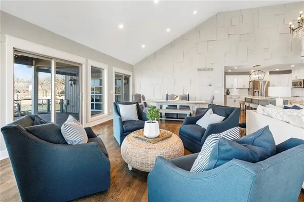 $1,799,000 | 560 Lake Viking Terrace, Gallatin, MO 64640