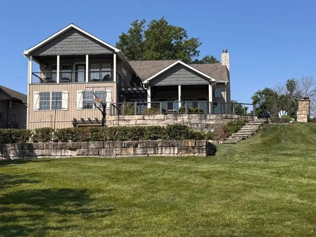 $1,799,000 | 560 Lake Viking Terrace, Gallatin, MO 64640