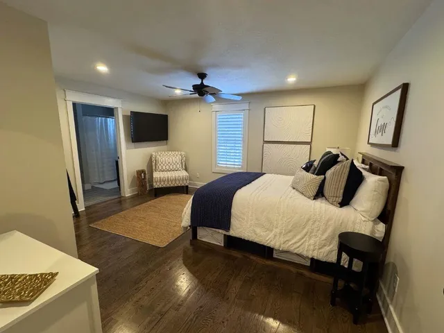 $1,799,000 | 560 Lake Viking Terrace, Gallatin, MO 64640