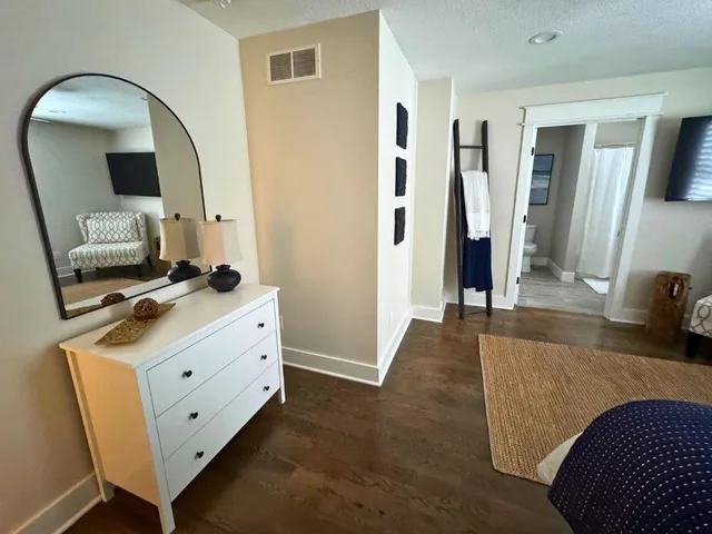 $1,799,000 | 560 Lake Viking Terrace, Gallatin, MO 64640