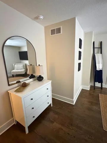 $1,799,000 | 560 Lake Viking Terrace, Gallatin, MO 64640