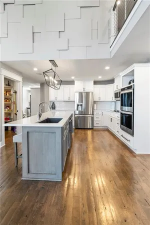 $1,799,000 | 560 Lake Viking Terrace, Gallatin, MO 64640