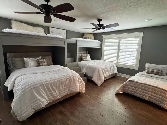 $1,799,000 | 560 Lake Viking Terrace, Gallatin, MO 64640