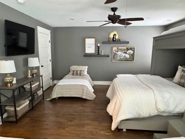 $1,799,000 | 560 Lake Viking Terrace, Gallatin, MO 64640