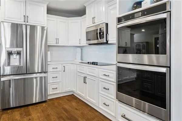 $1,799,000 | 560 Lake Viking Terrace, Gallatin, MO 64640