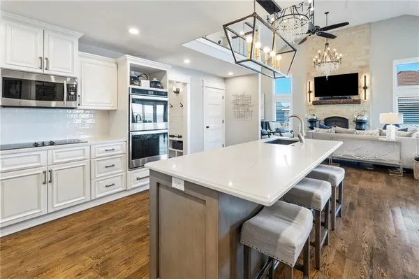 $1,799,000 | 560 Lake Viking Terrace, Gallatin, MO 64640