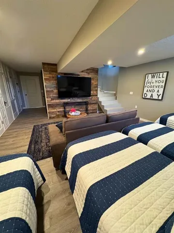 $1,799,000 | 560 Lake Viking Terrace, Gallatin, MO 64640