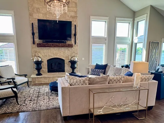 $1,799,000 | 560 Lake Viking Terrace, Gallatin, MO 64640