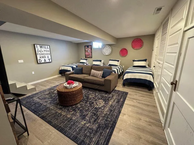 $1,799,000 | 560 Lake Viking Terrace, Gallatin, MO 64640