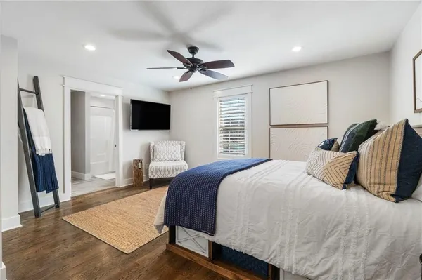 $1,799,000 | 560 Lake Viking Terrace, Gallatin, MO 64640