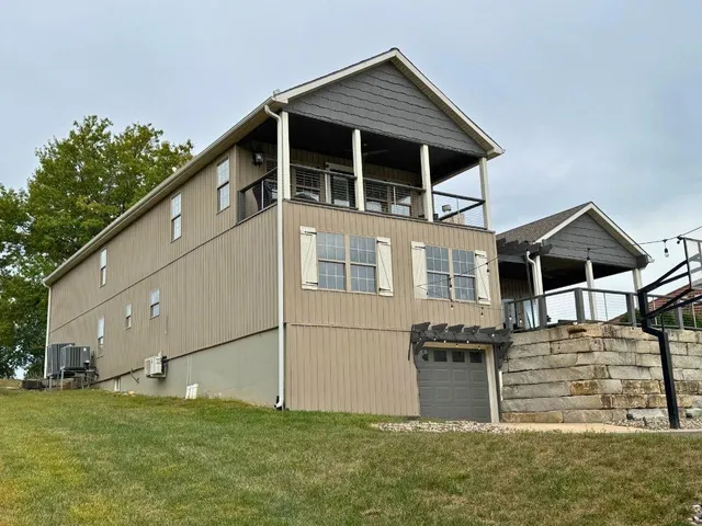 $1,799,000 | 560 Lake Viking Terrace, Gallatin, MO 64640