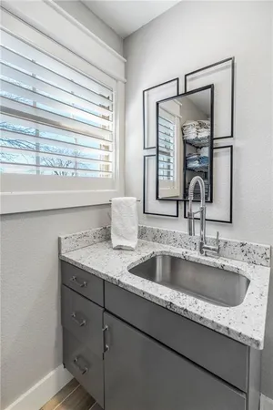 $1,799,000 | 560 Lake Viking Terrace, Gallatin, MO 64640