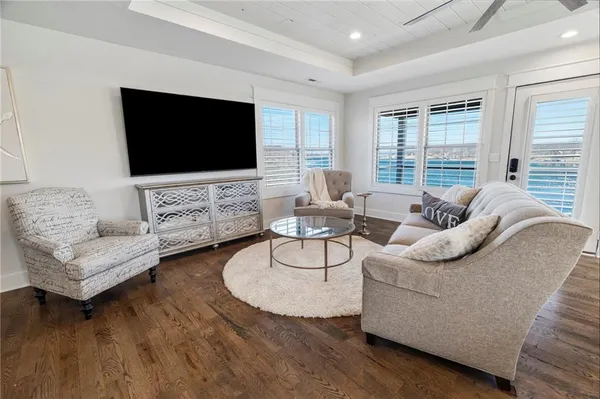 $1,799,000 | 560 Lake Viking Terrace, Gallatin, MO 64640