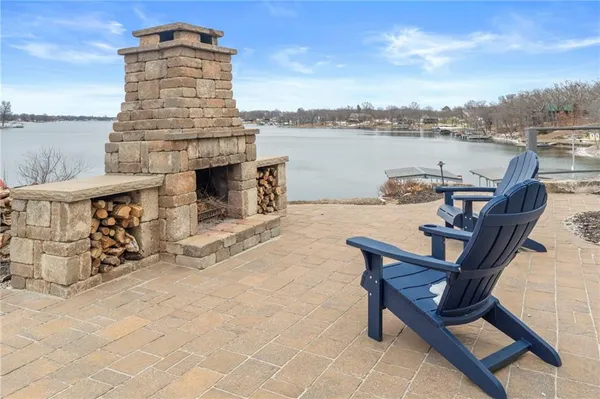 $1,799,000 | 560 Lake Viking Terrace, Gallatin, MO 64640