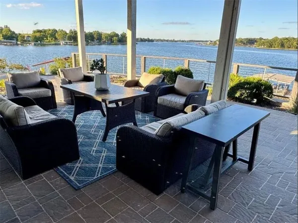 $1,799,000 | 560 Lake Viking Terrace, Gallatin, MO 64640