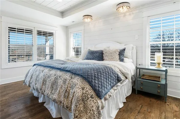 $1,799,000 | 560 Lake Viking Terrace, Gallatin, MO 64640