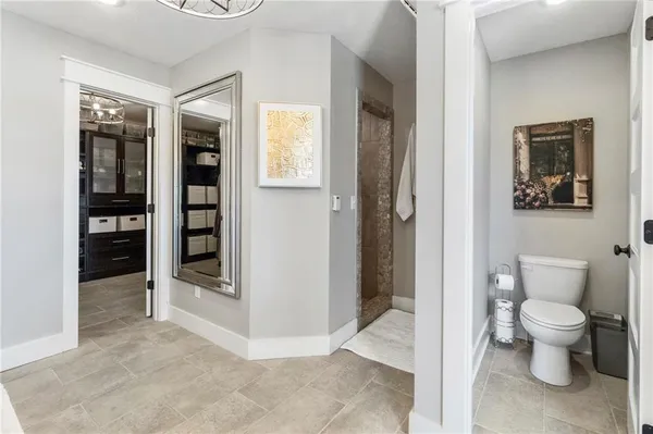 $1,799,000 | 560 Lake Viking Terrace, Gallatin, MO 64640