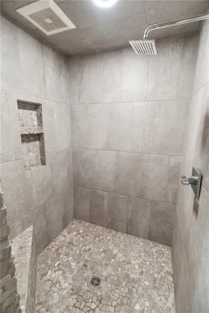 $1,799,000 | 560 Lake Viking Terrace, Gallatin, MO 64640