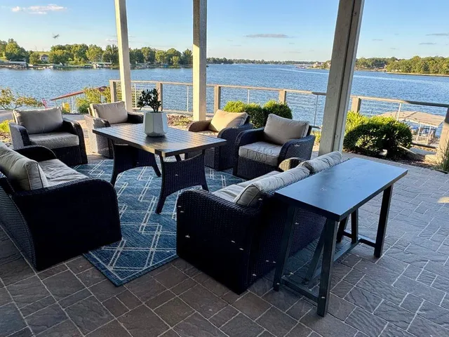 $1,799,000 | 560 Lake Viking Terrace, Gallatin, MO 64640