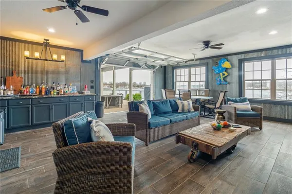 $1,799,000 | 560 Lake Viking Terrace, Gallatin, MO 64640