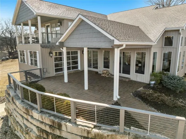 $1,799,000 | 560 Lake Viking Terrace, Gallatin, MO 64640