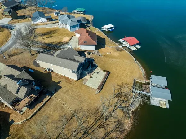 $1,799,000 | 560 Lake Viking Terrace, Gallatin, MO 64640
