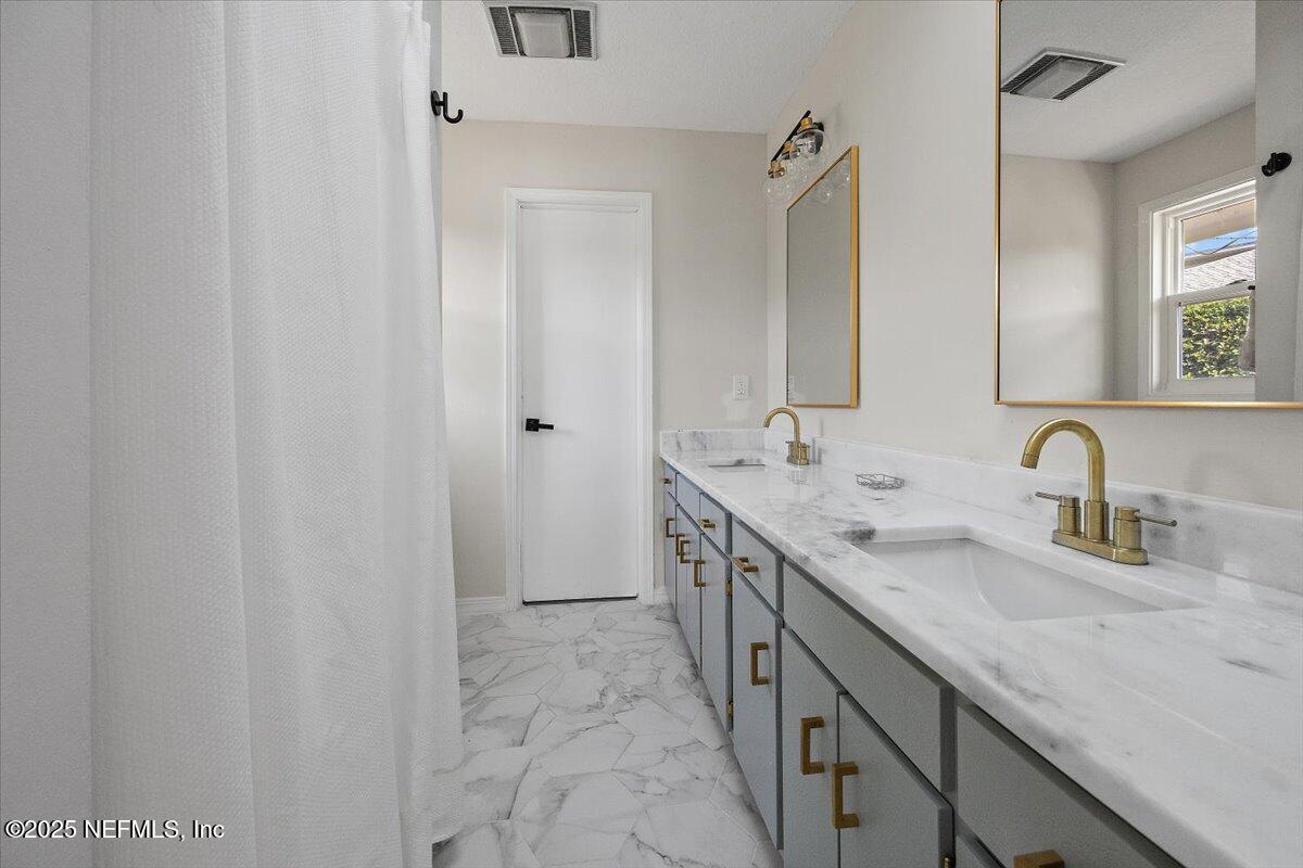 12 Maria Place Ponte Vedra Beach, FL 32082 - Photo 22 of 28 21-Bathroom