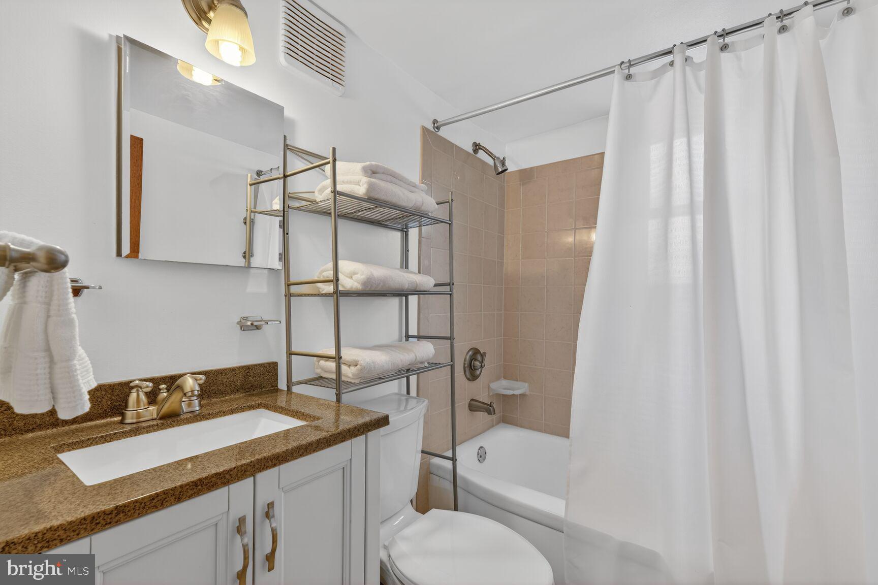 2611 13th Road South Arlington, VA 22204 - Photo 17 of 19 Full bathroom in lower-level.