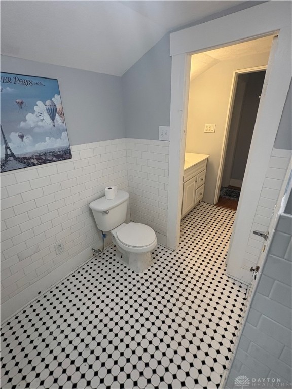 140 North Center Street Versailles, OH 45380 - Photo 35 of 46 upstairs bathroom