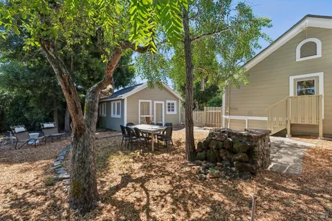 $1,495,000 | 17 10th Street, Petaluma, CA 94952