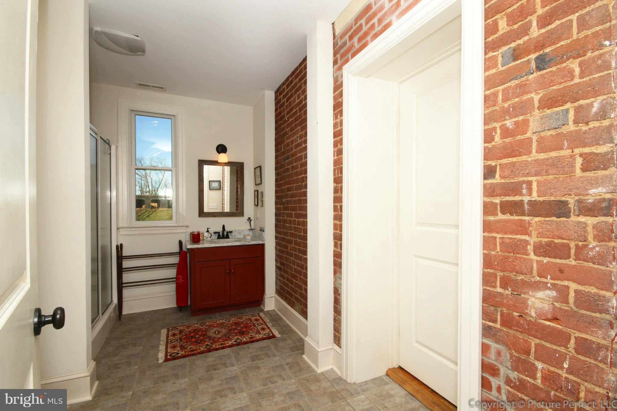 18546 Lappans Road Boonsboro, MD 21713 - Photo 11 of 30 Bath