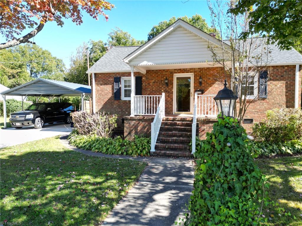1113 Hermitage Road Burlington, NC 27215 - Photo 1 of 27 Gallery Image 1