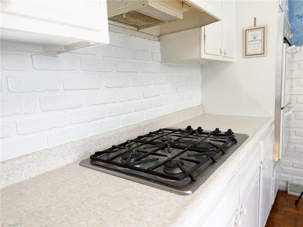 1113 Hermitage Road Burlington, NC 27215 - Photo 11 of 27 Gallery Image 11