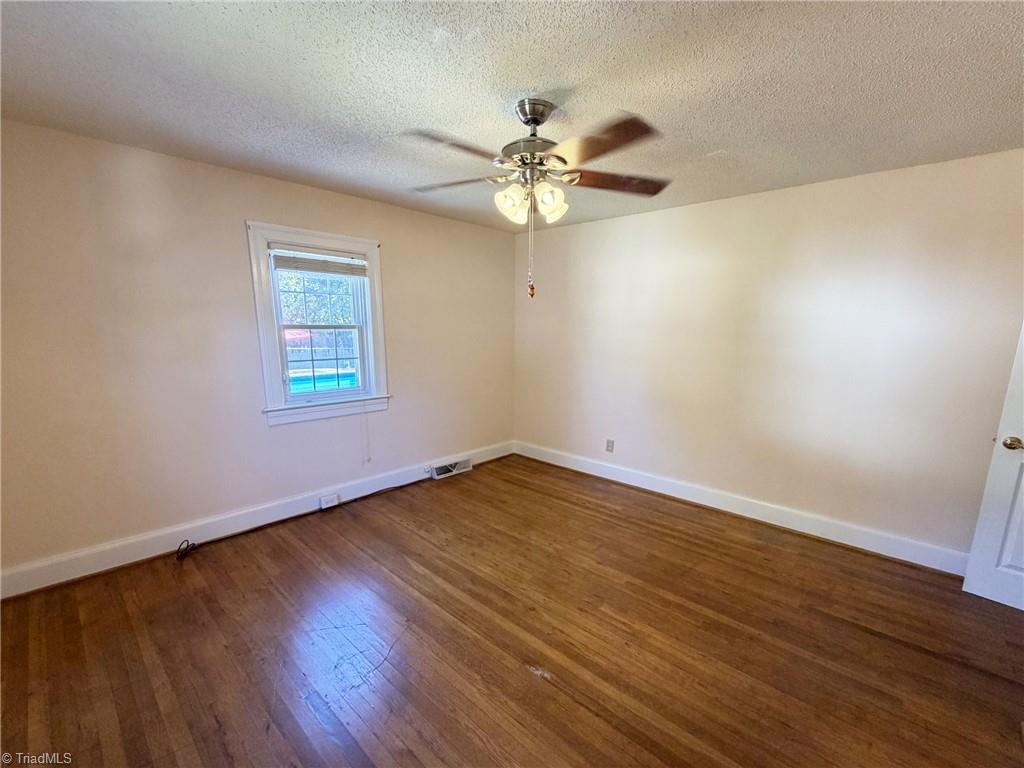 1113 Hermitage Road Burlington, NC 27215 - Photo 16 of 27 Gallery Image 16