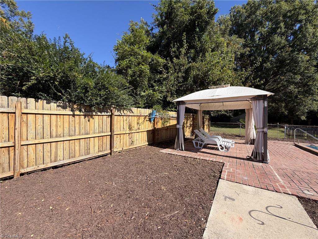 1113 Hermitage Road Burlington, NC 27215 - Photo 4 of 27 Gallery Image 4