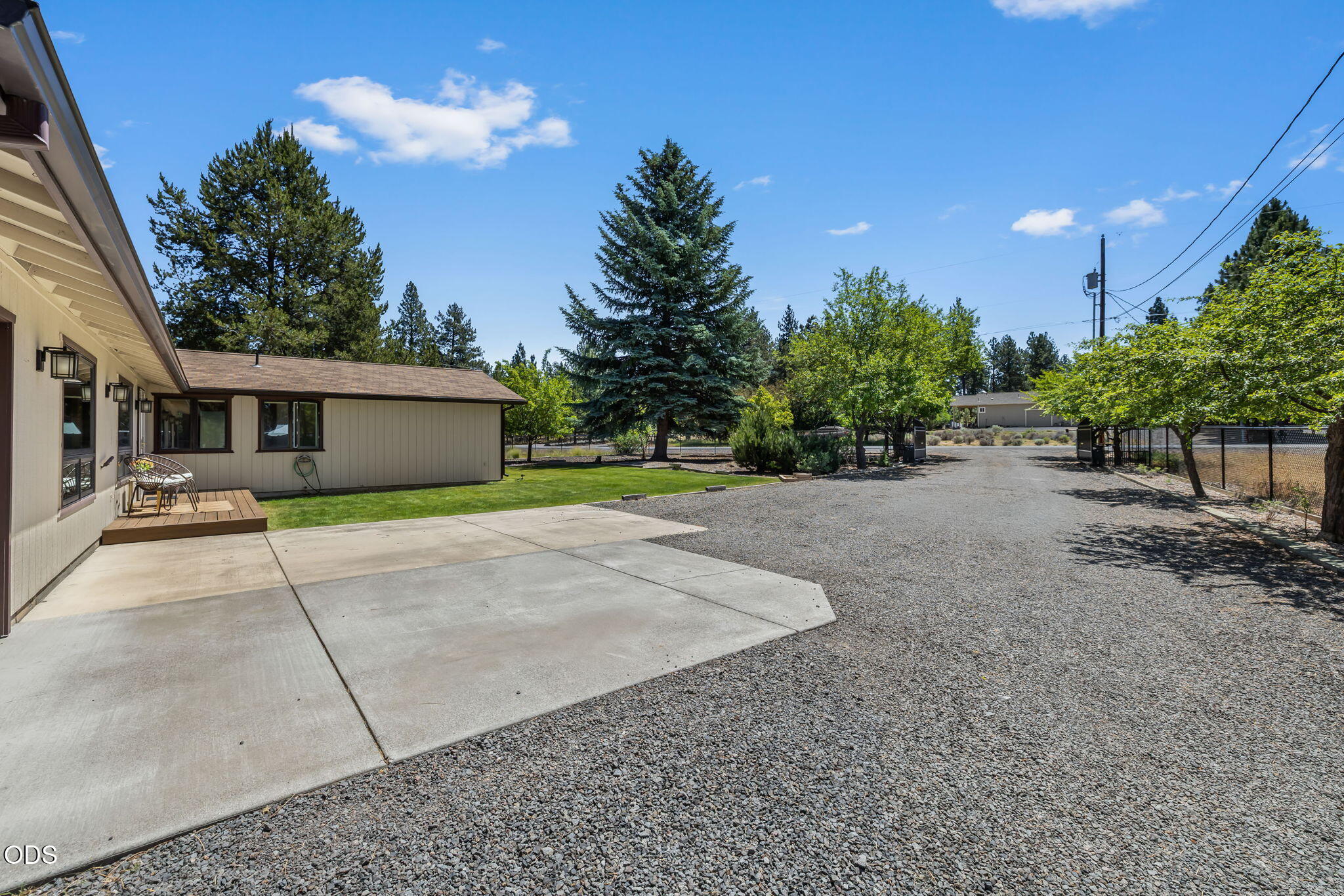 19572 Apache Road Bend, OR 97702 - Photo 4 of 71