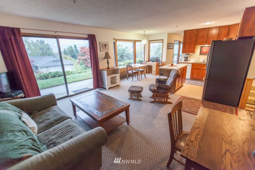 112 View Ridge Circle Wenatchee, WA 98801 - Photo 4 of 19 Gallery Image 4