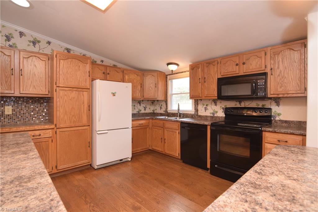 354 Quail Ridge Road Summerfield, NC 27358 - Photo 14 of 30 Plenty of storage