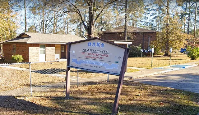 $542 | 1222 East 5th Avenue, Oakdale, LA 71463