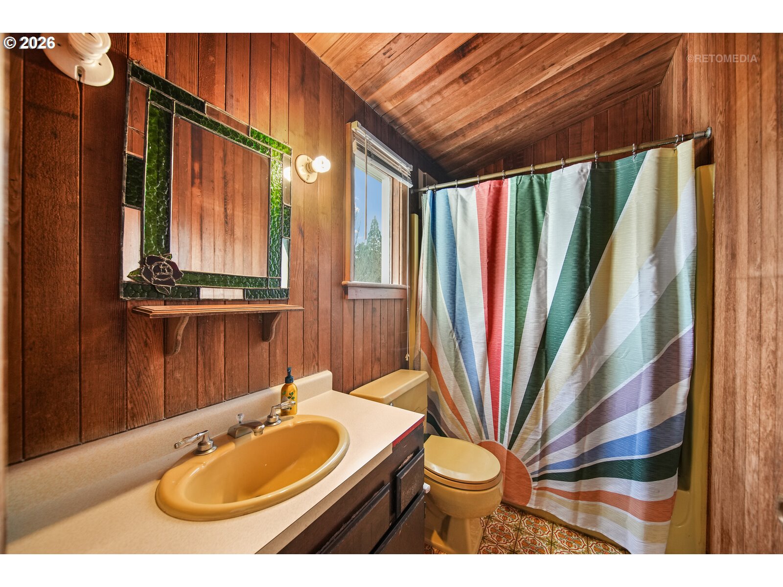 6533 Southwest 34th Avenue Portland, OR 97239 - Photo 25 of 48 Bathroom, Attached