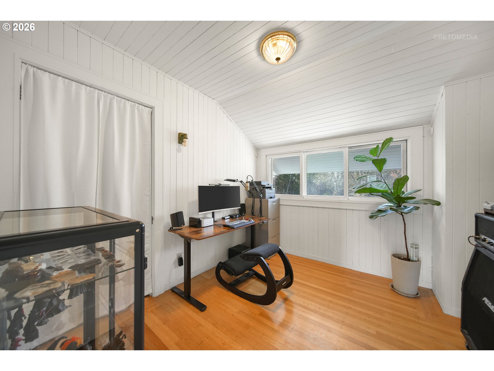 6533 Southwest 34th Avenue Portland, OR 97239 - Photo 36 of 48 Bedroom