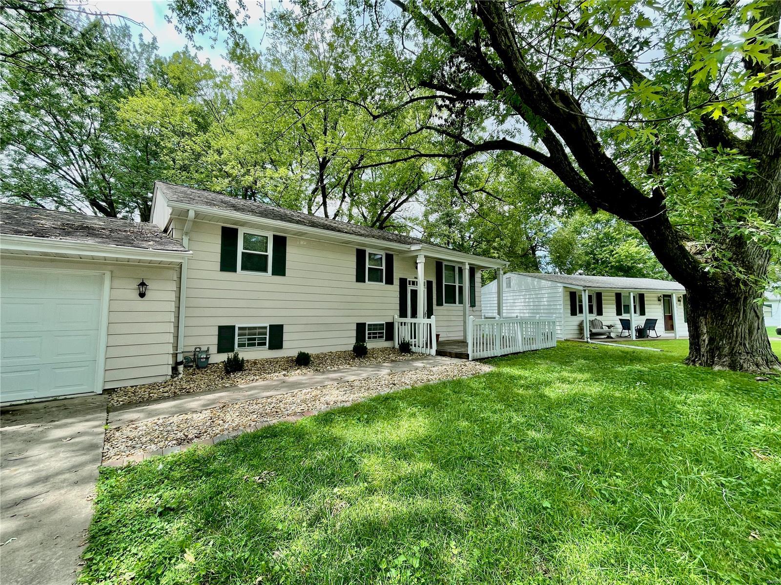 9637 Ridge Heights Road Fairview Heights, IL 62208 - Photo 2 of 35 Gallery Image 2