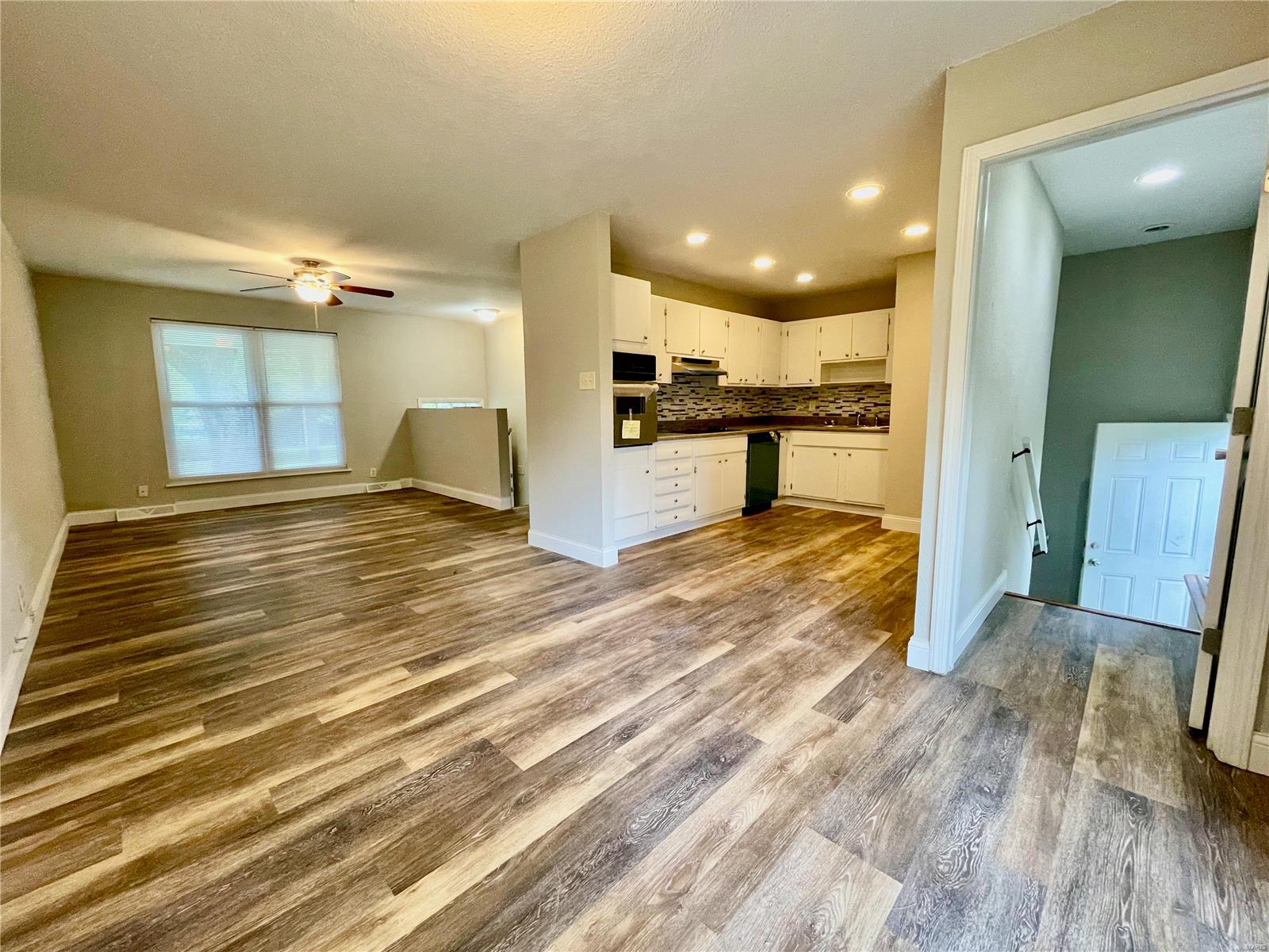 9637 Ridge Heights Road Fairview Heights, IL 62208 - Photo 8 of 35 Gallery Image 8