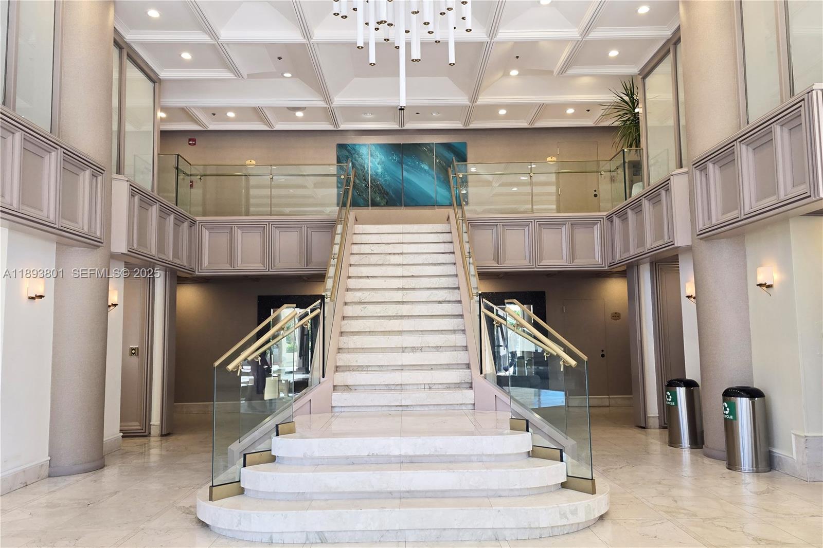 251 Crandon Boulevard, Unit 441 Key Biscayne, FL 33149 - Photo 10 of 28 a view of a hallway with entryway and hall