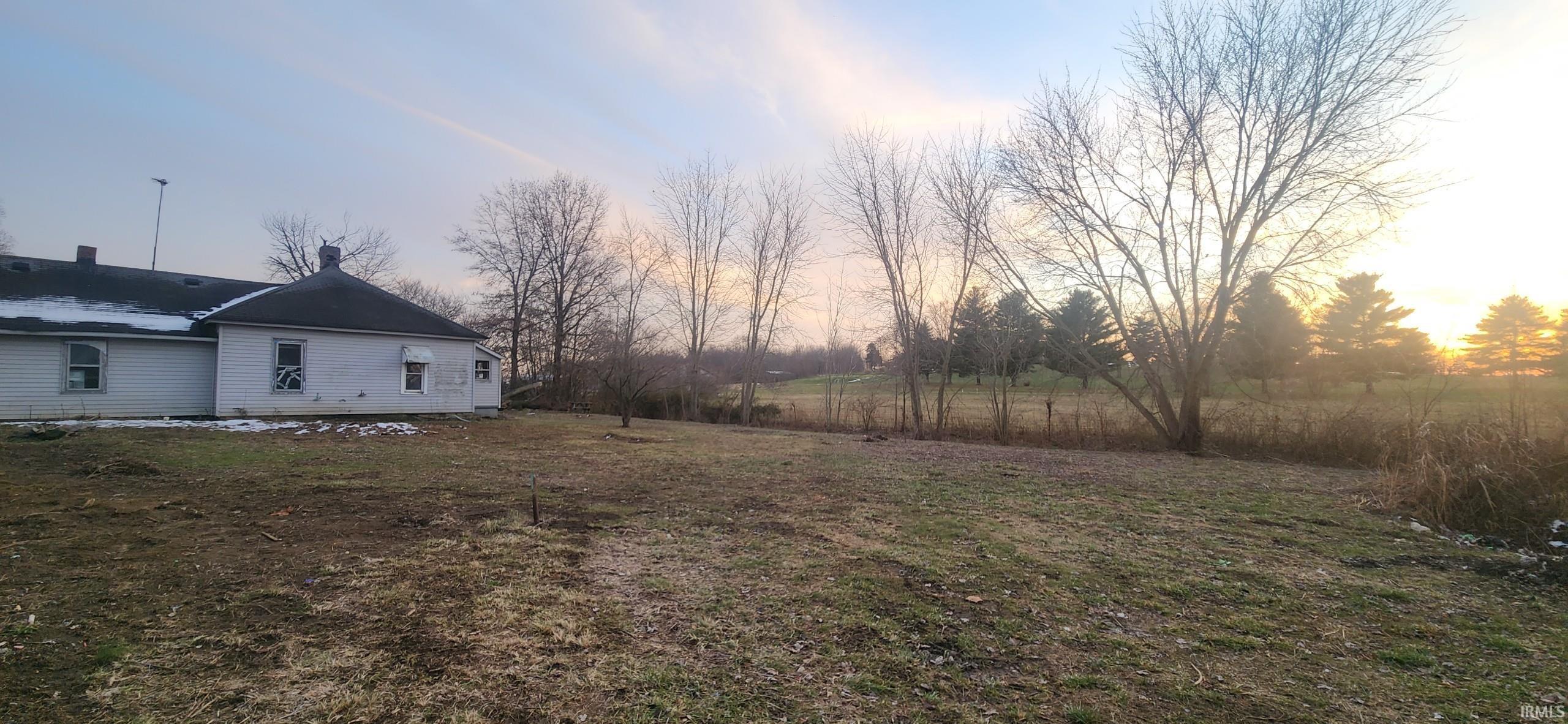 11645 East 1st Street Bicknell, IN 47512 - Photo 4 of 25